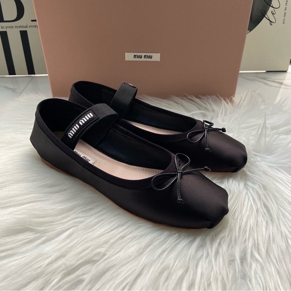 Miu Miu Black Women's Ballet Flats - Picture 4 of 8
